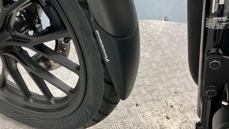 Honda GB350S (25MY)